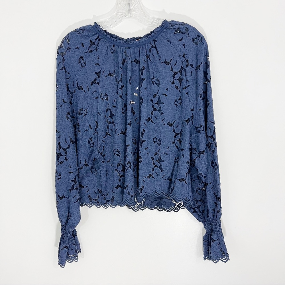 Free People Olivia Lace Top in Navy Size XS NWT Victorian Long Sleeve - Picture 2 of 10
